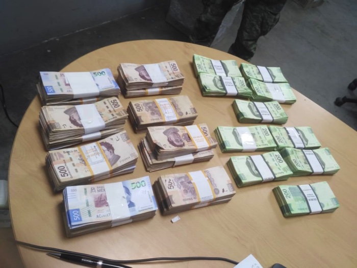 Encuentran 1 millón de pesos al interior de caja en Aeropuerto Ponciano Arriaga Agencia de Encuentran 1 millón de pesos al interior de caja en Aeropuerto Ponciano Arriaga Agencia de