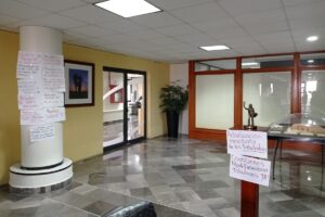 Protesta de jubiladas del Poder Judicial por la falta de aplicación del aumento salarial del 3.5% que repercutiría en sus pensiones.