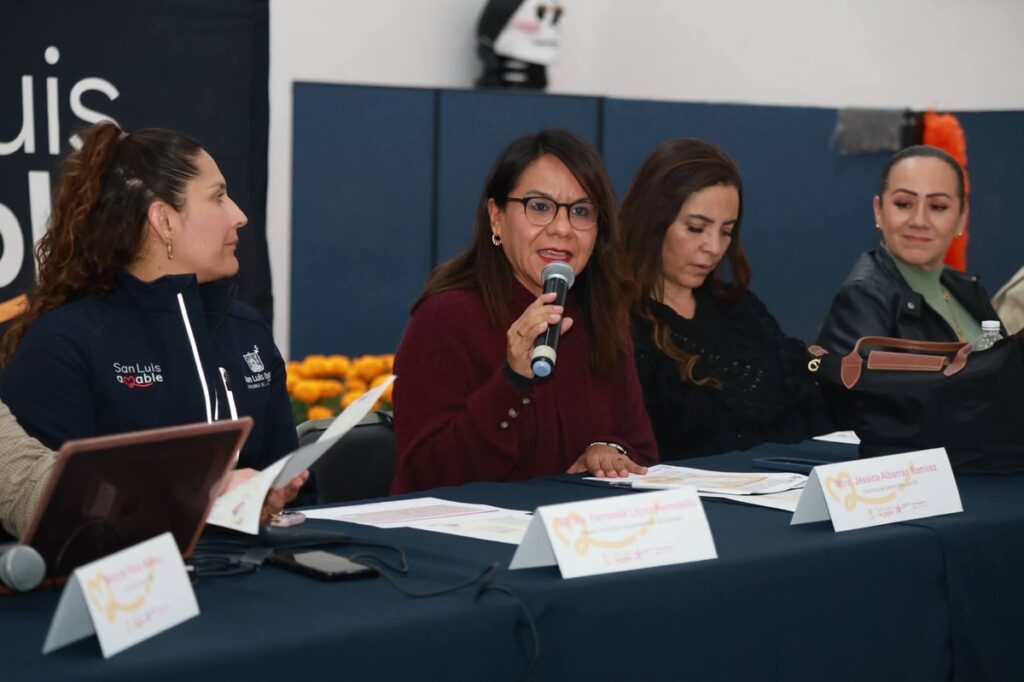 Jessica Albarrán Ramírez durante la tercera sesión del Comité de Fortalecimiento Familiar del DIF Capitalino.
